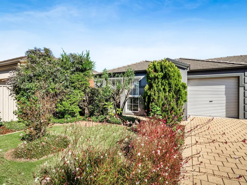 Low Maintenance Beachside Living – West of Brighton Rd