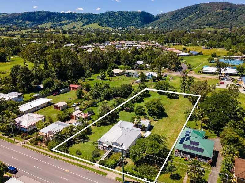 Original c1907 Queenslander in highly prized village setting