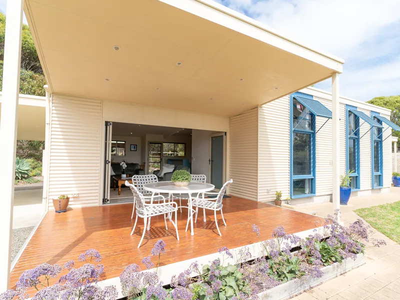 Sitting Pretty in Penneshaw 