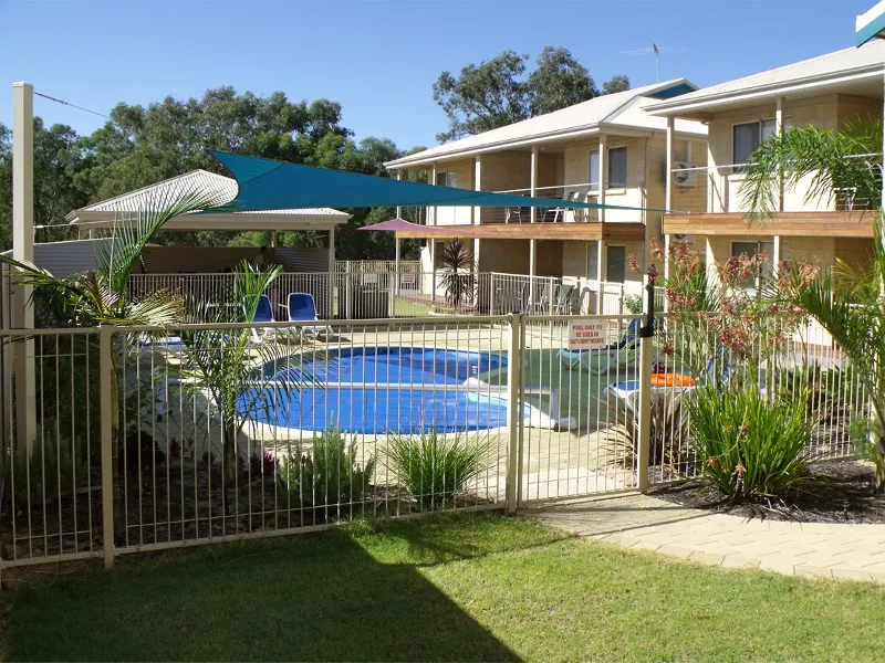 FURNISHED/ 2 BED 2 BATH