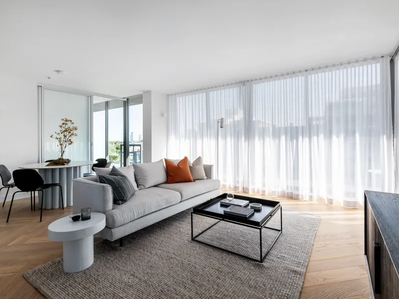 PENTHOUSE-STYLE WITH PANORAMIC NORTHERN CITY SKYLINE VIEWS