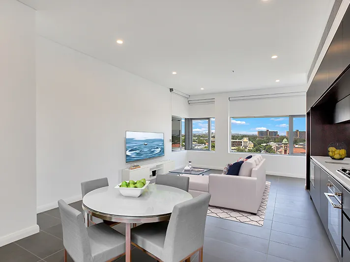 Near New One bedroom apartment with views