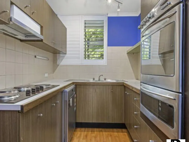 POOL, SAUNA, CITY VIEWS, 2 BEDROOMS - What more could you ask for????