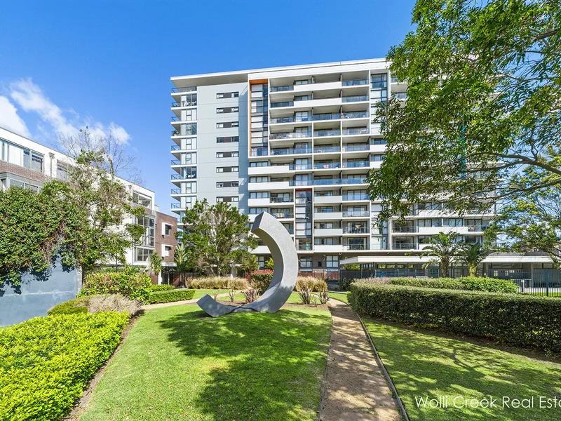 SUPERB NORTH FACING 2 BEDROOM ON LEVEL 10.