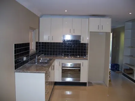 MODERN GARDEN UNIT CLOSE TO ALL AMENITIES