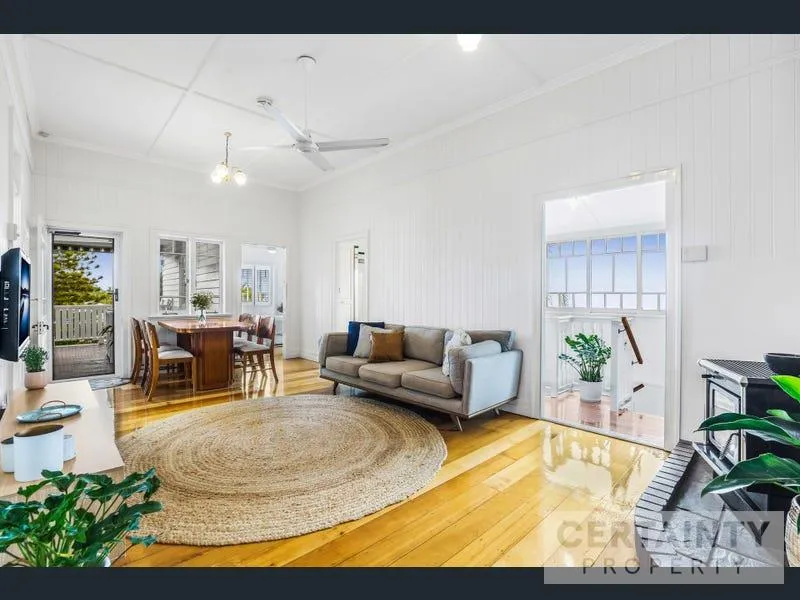 Living with the Style, Charm & Character