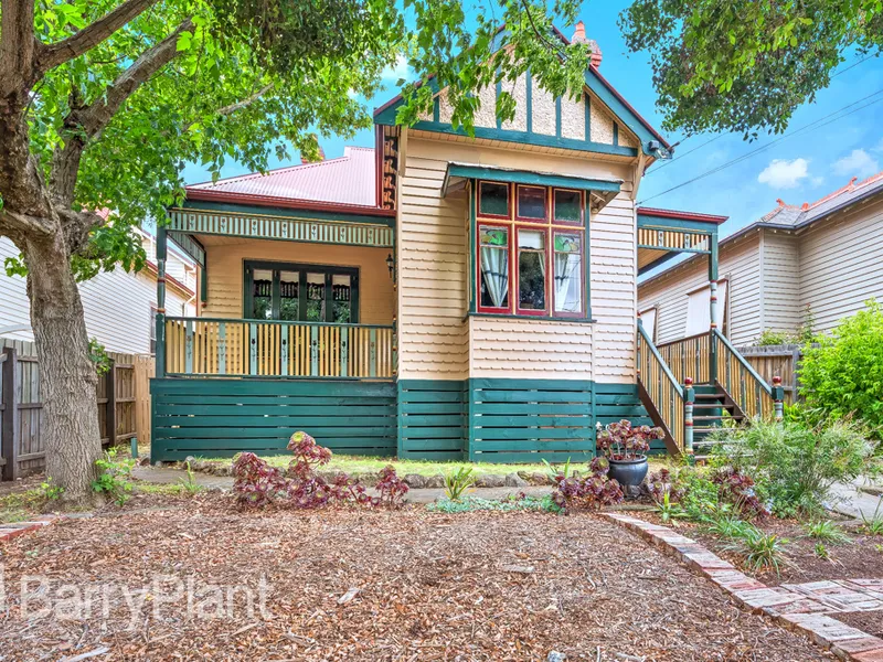 Authentic Federation Charmer in the heart of Moonee Ponds!