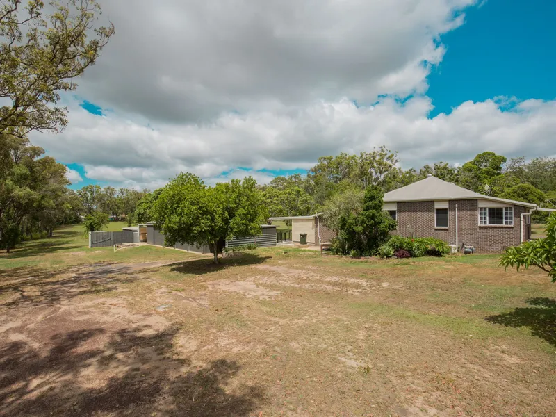 UNREAL PACKAGE ON 3.7 ACRES – HUGE OUTDOOR PAD - HEAPS OF SHED SPACE, TOWN WATER + 6.6KW SOLAR..