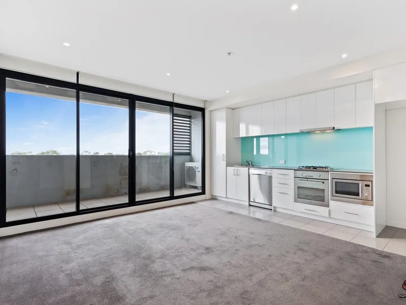 2 BEDROOM 1 BATHROOM APARTMENT WITH CAR PARK ON LYGON ST