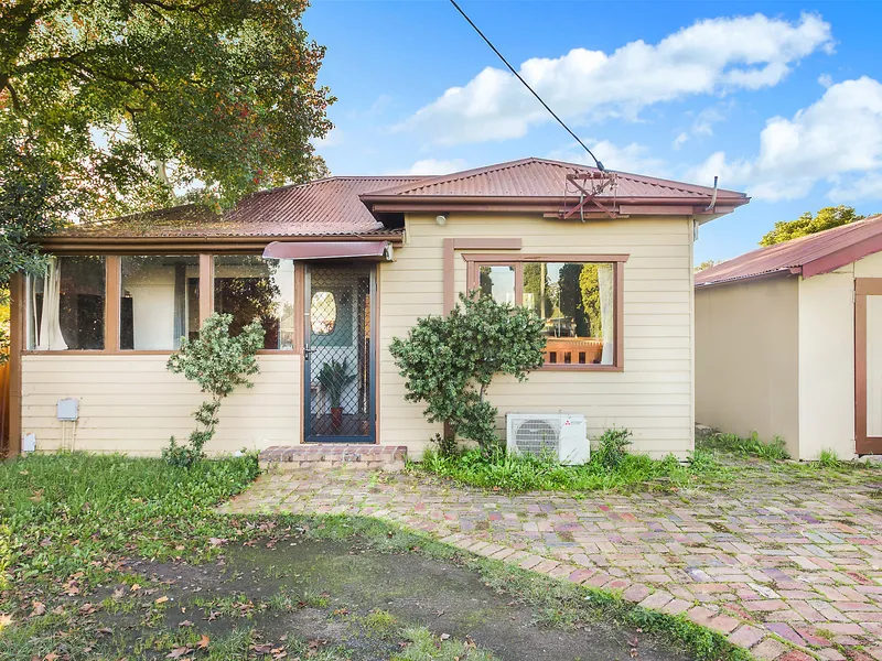 663.9m2 Block - Granny Flat Potential