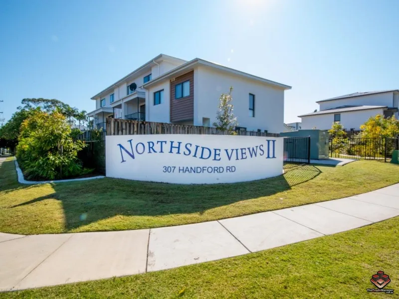 3 BEDROOMS MODERN TOWNHOUSE IN LOVELY COMPLEX & QUIET AREA