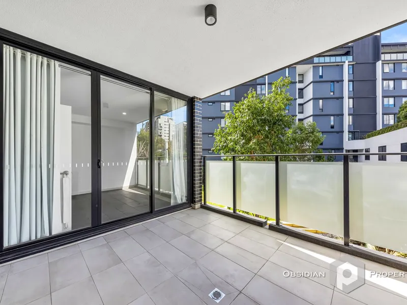 Oversized 2 Bedroom Apartment in the Heart of Wolli Creek