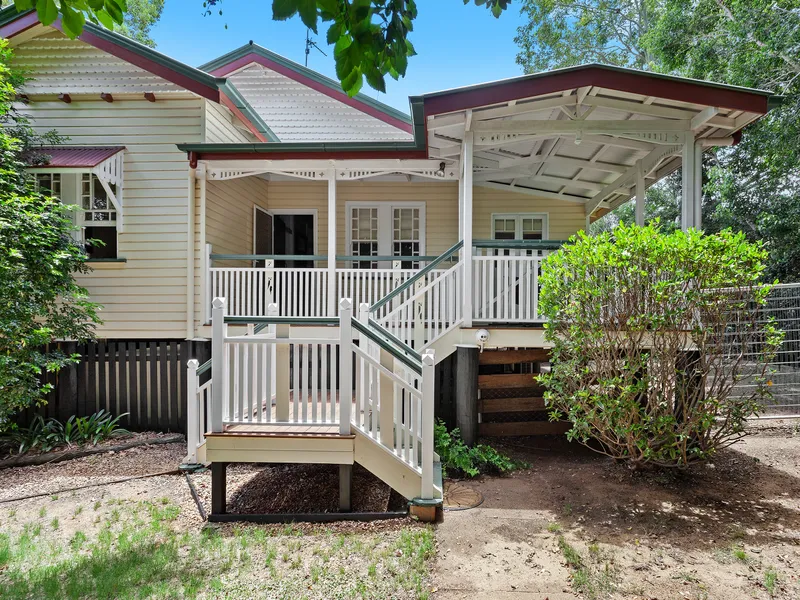 Immaculate Character Home on 1,144 m2