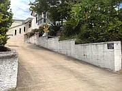 SPACIOUS UNIT IN A GREAT SUBURB - BREAK LEASE