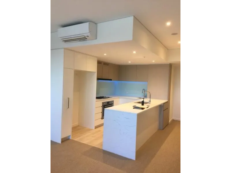 Marina Square! Nearly New 2 Bedrooms apartment ! Just Above the Shopping Centre! To be the first to inspect!