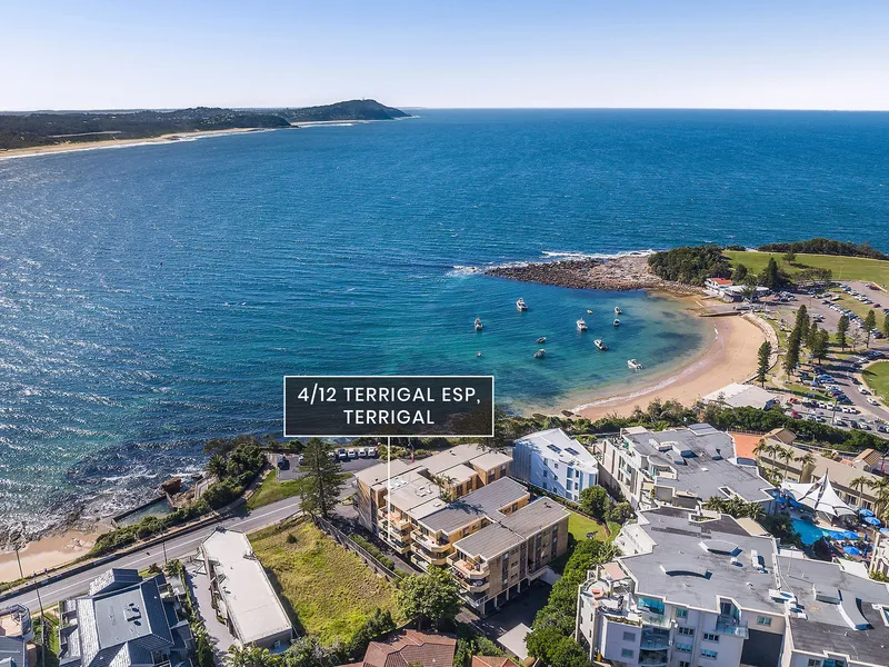 Prominent Beach Side Apartment With Ocean Views