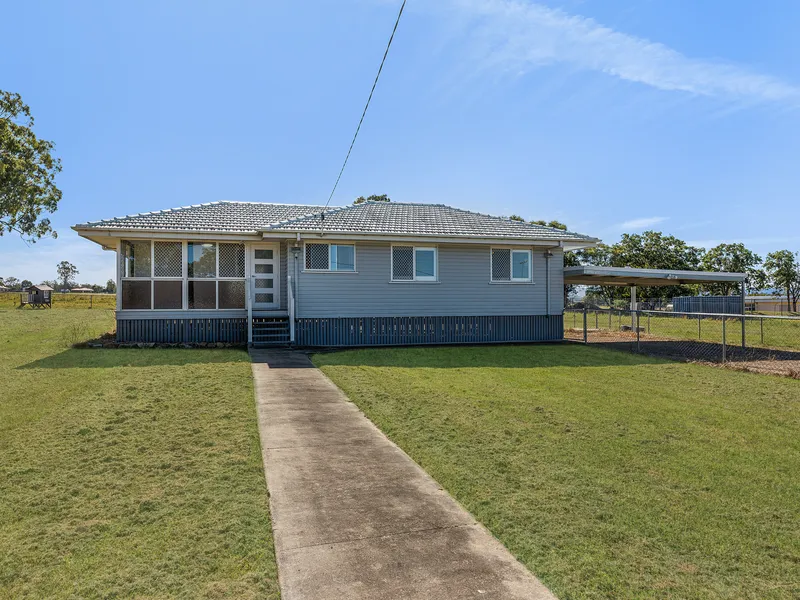 Walk To Town - Vacant and Move In Ready