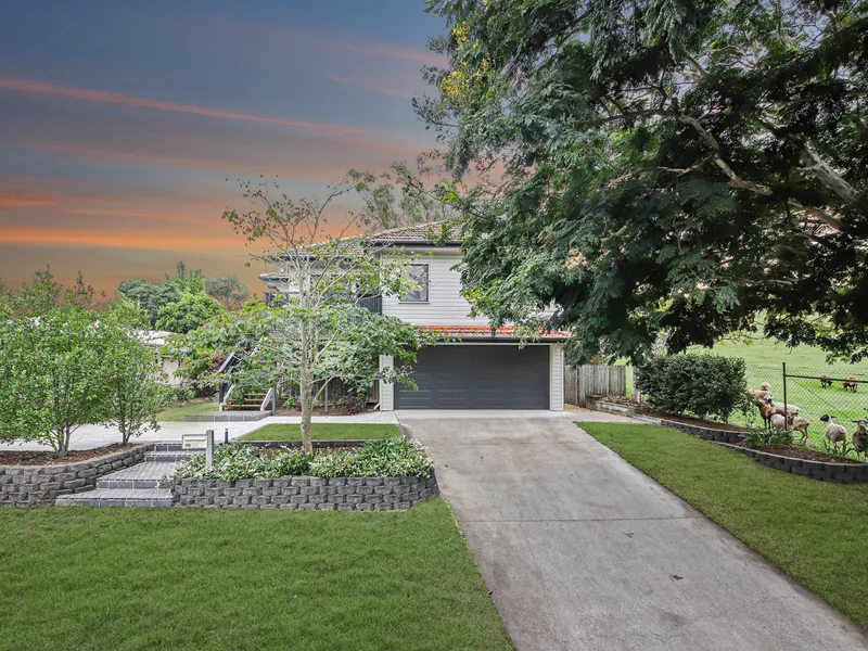 Beautifully Renovated Entertainer on 703m2!