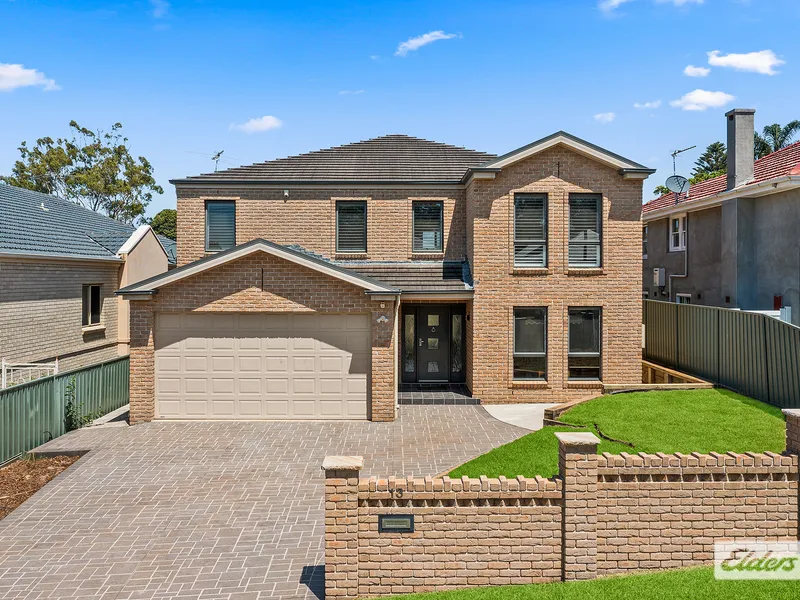 MODERN FAMILY HOME