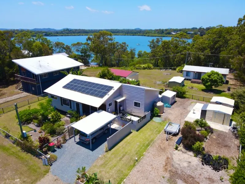 Beautiful spacious home with waterviews