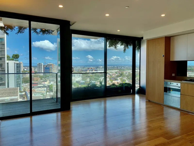 SOUTH FACING HIGH LEVEL ONE BEDROOM