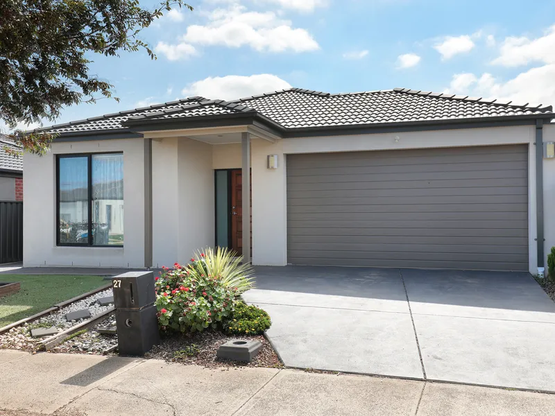 Lovely Four Bedroom Home in Tarneit with great features!
