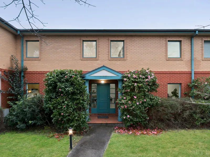 Sun-Soaked Home in Coveted Kew Gardens