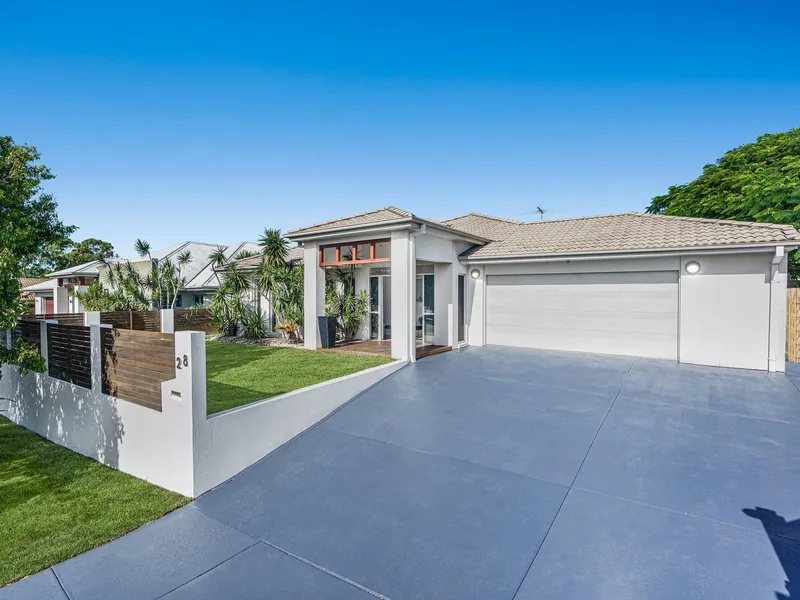 FIRST CONTRACT FALLEN OVER - OFFERING AN EXCITING OPPORTUNITY TO PROSPECTIVE BUYERS!