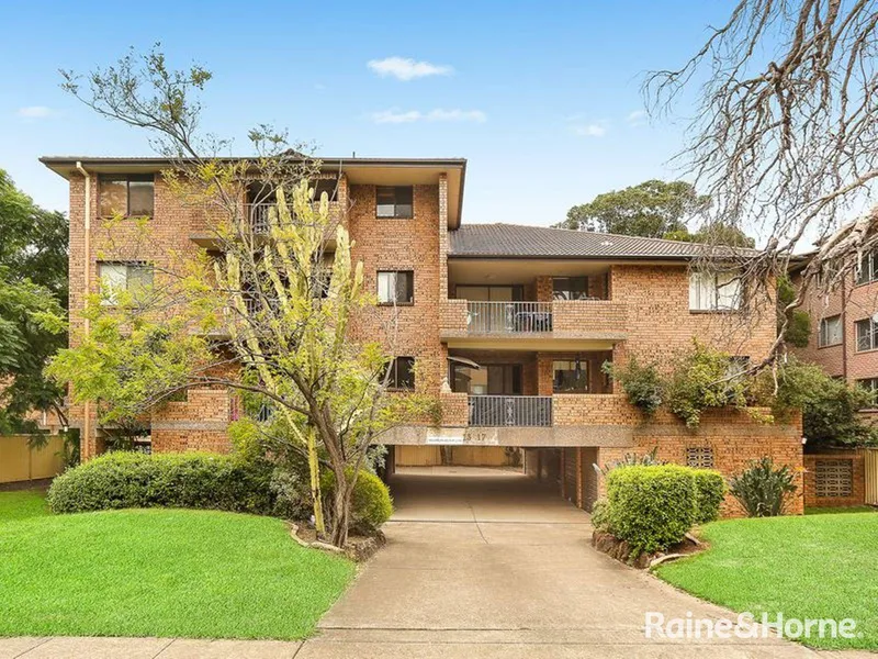 2 Bedroom Unit Central to Westmead Shops and Transportation