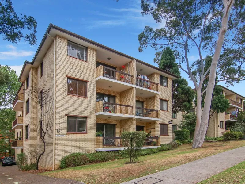 Extra Large 1 Bedroom Unit - 2 Toilets