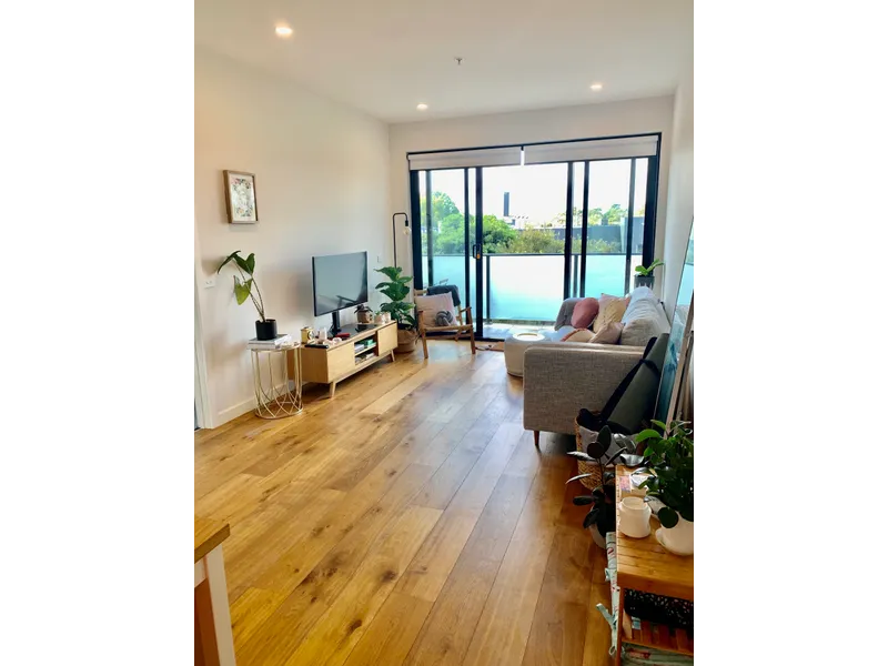 Modern, Stylish and Fully Furnished