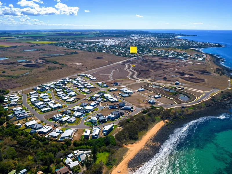 918m2 LOT IN THE ULTIMATE OCEANFRONT ESTATE