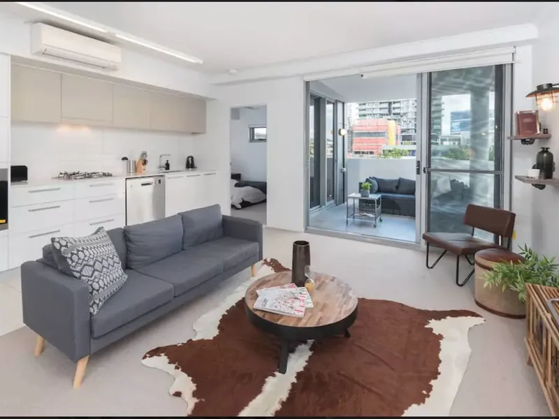 48 Manning Street Fully Furnished Apt
