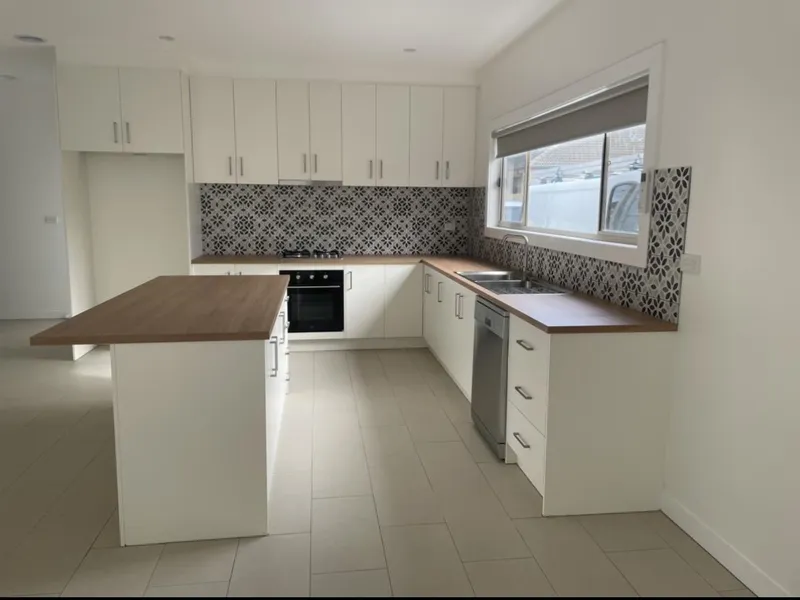 Modern, spacious and conveniently located