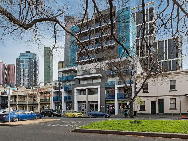 AMAZING CBD VIEWS - INVEST (6.6% return) OR MOVE IN!