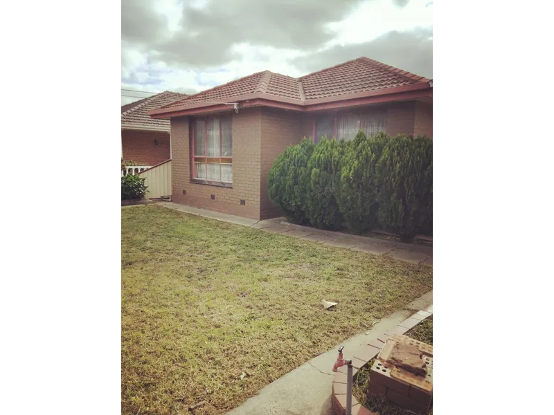 Near to school and free way