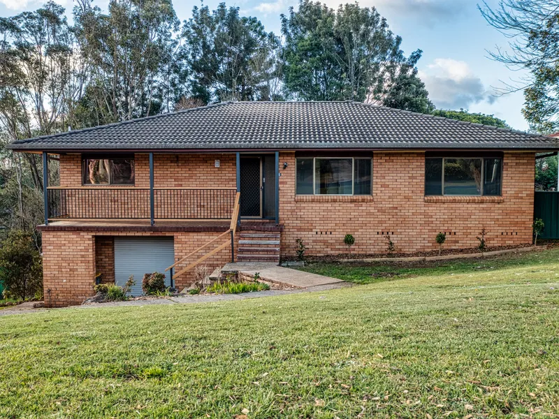 Low Maintenance, Renovated Home in Cul-de-sac Setting