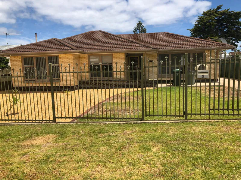 PRIME COASTAL OPPORTUNITY FOR INVESTORS AND DEVELOPERS ON 853sqm Aprox