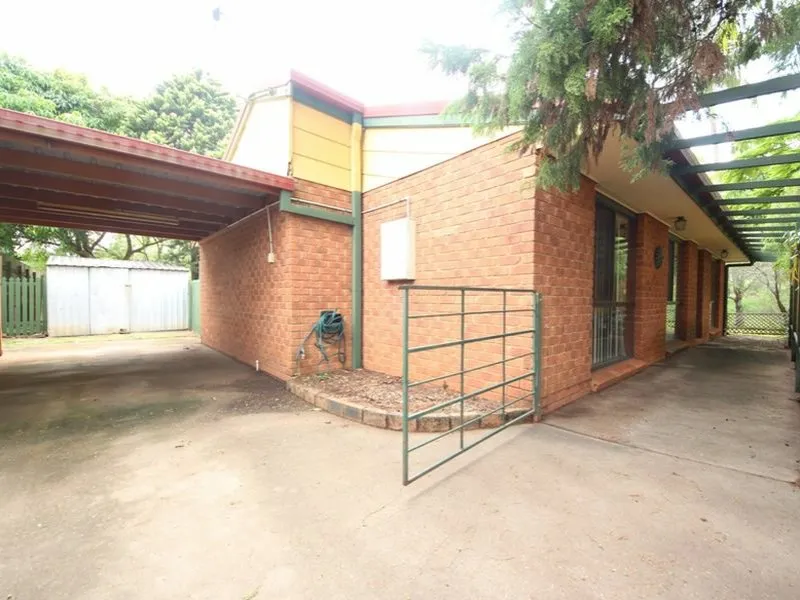 SOLID STEEL FRAME HOME ON 687m2 BLOCK