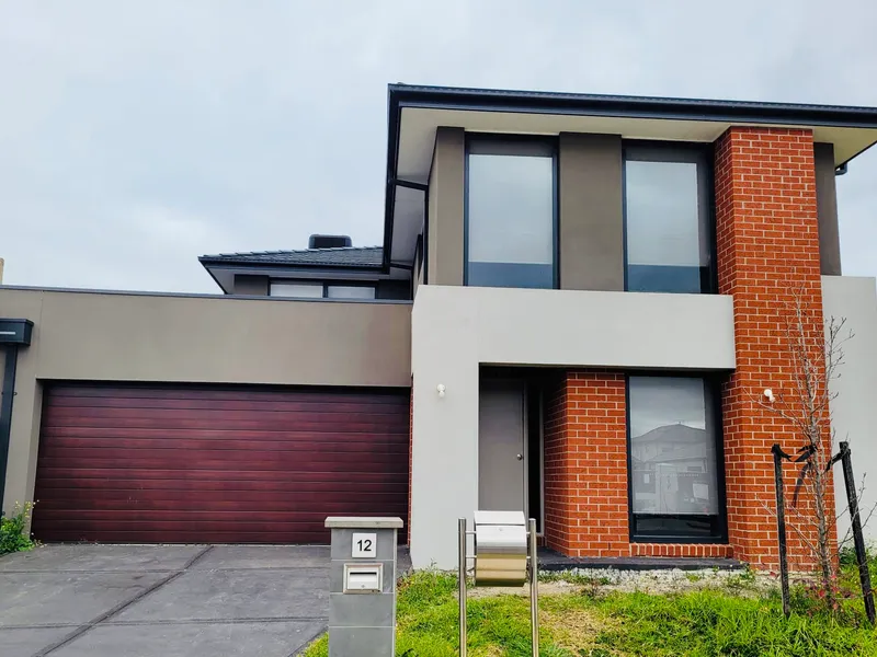 Impressive home with a great location!