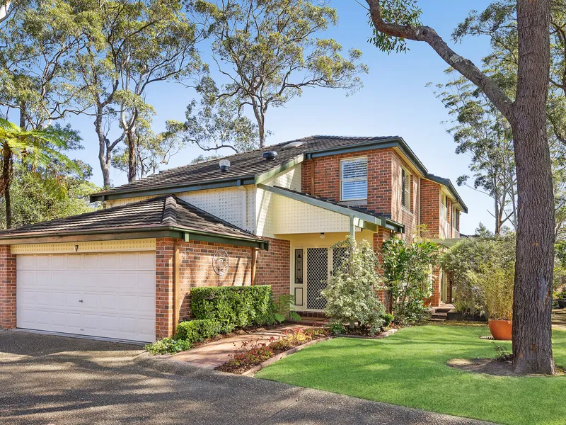 Modern and substantial stress-free living in an idyllic setting