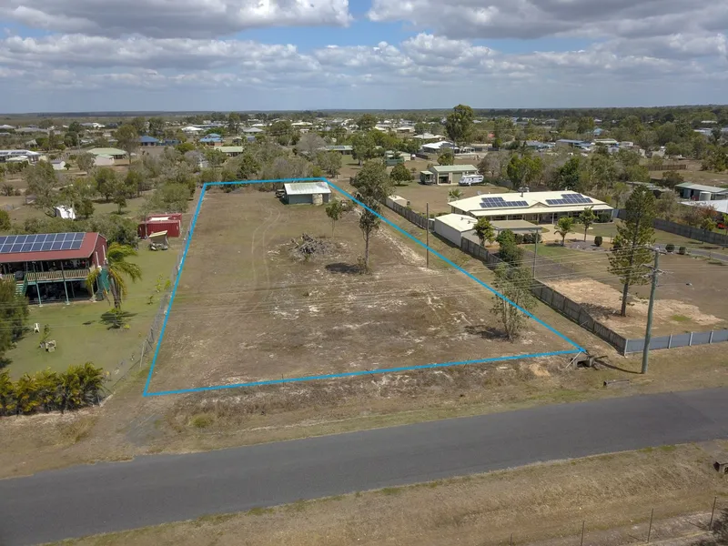 Over 1 acre block in the ever popular Branyan, with existing shed.