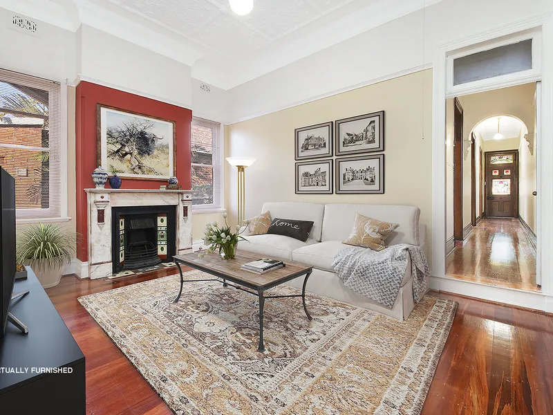 Period Character Blends With Modern Living