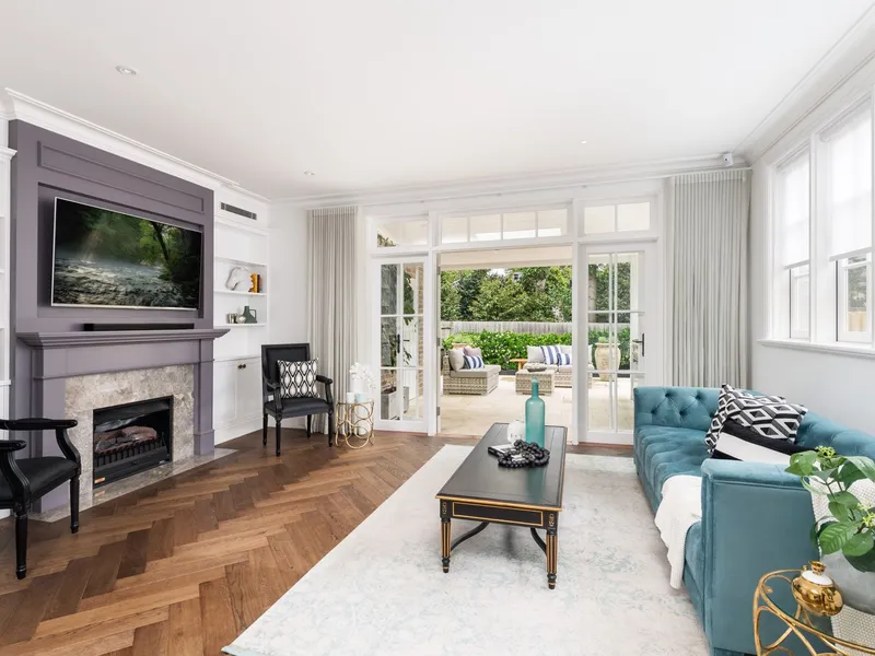 RENOVATED & BESPOKE HOME WITH PREMIUM FINISHES IN TOP LOCATION