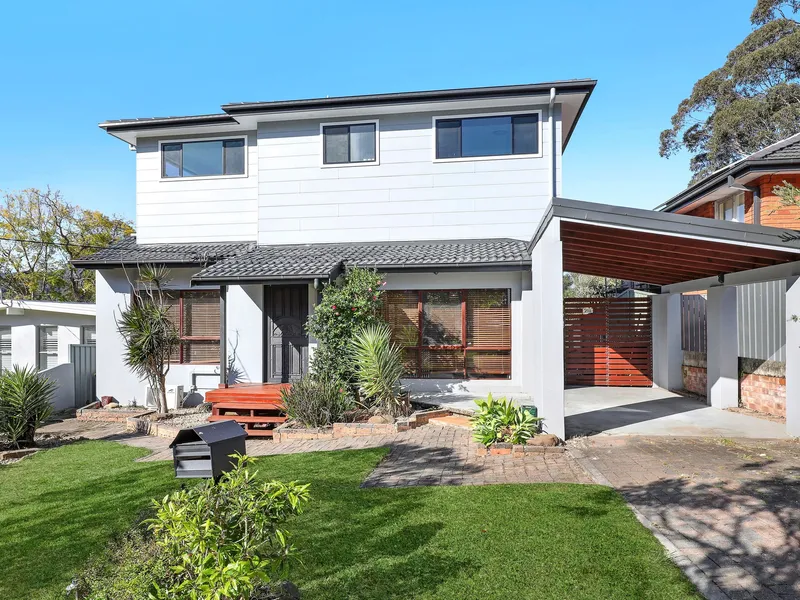 Beautifully renovated dual-level family haven