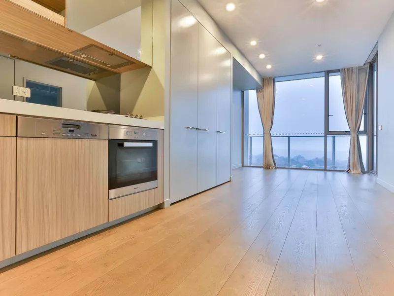 Bright Waterview One Bedroom Apartment For Lease