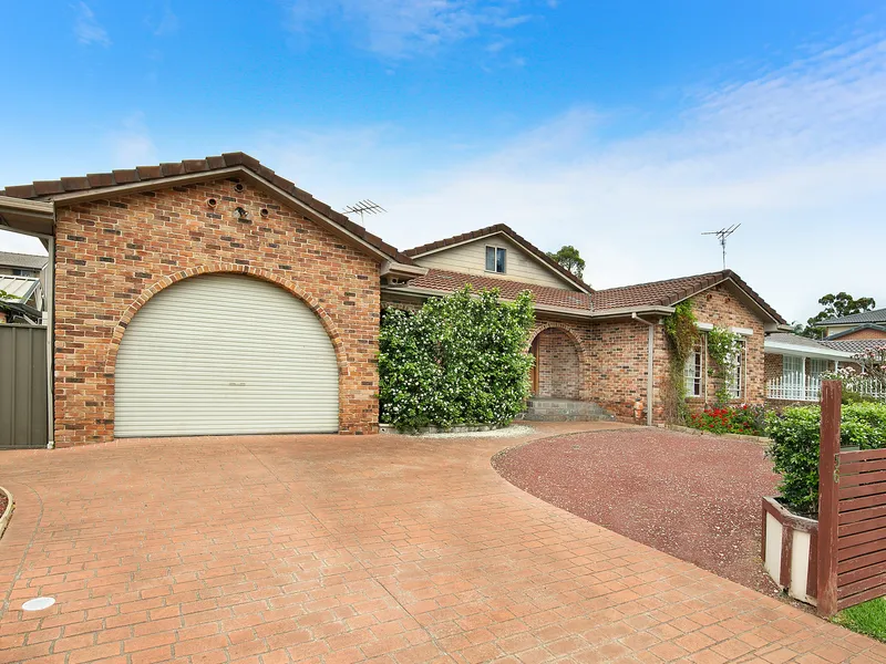 Generous family entertainer in desirable pocket