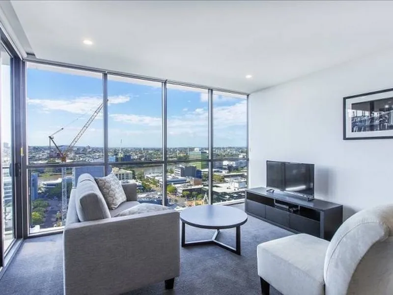 Fully Furnished with River & City Views!