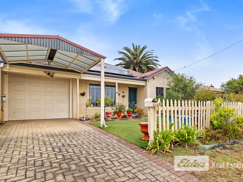 Retiree Heaven will also suit Singles, Couples and Families