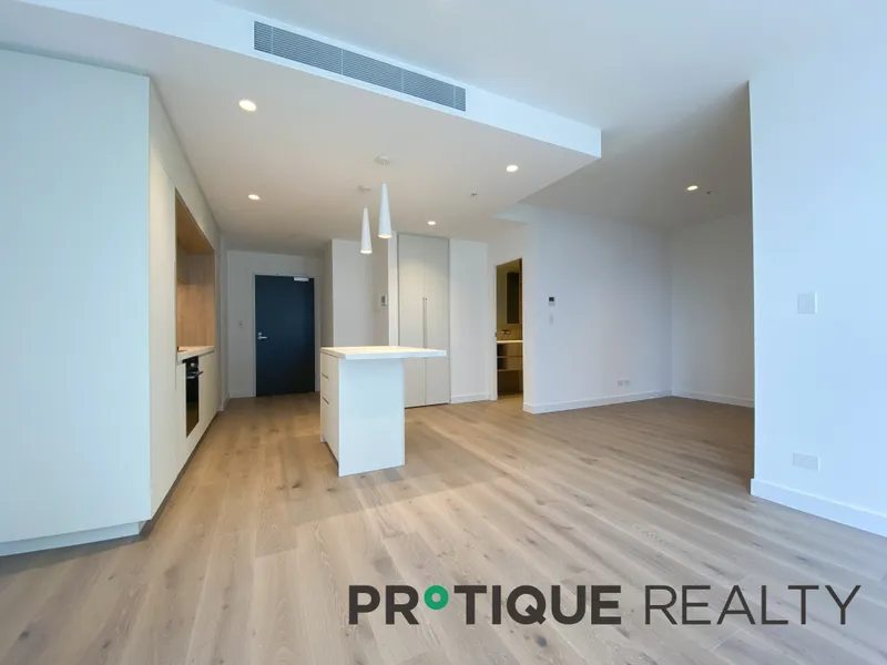 Brand New 1-Bed 1-Bath with Study Apartment in WSP